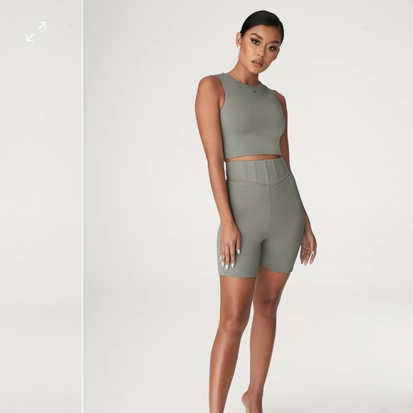 NWT Meshki Chaya Short - Picture 2 of 3